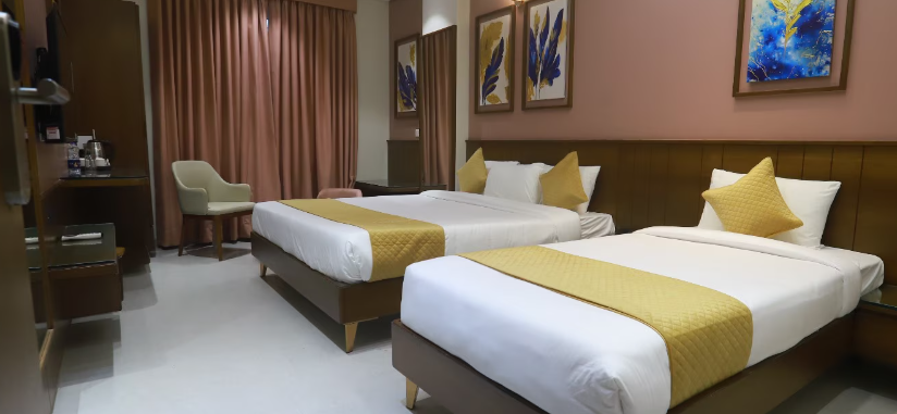 RIDDHI EXECUTIVE | TRIPLE DELUXE ROOM